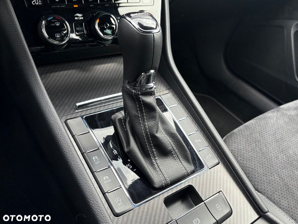 Skoda Superb 2.0 TSI 4x4 Sportline DSG - 32