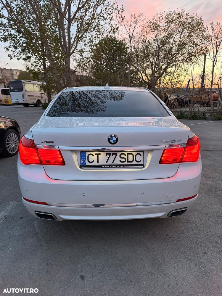 BMW Seria 7 740d xDrive Edition Exclusive - 3