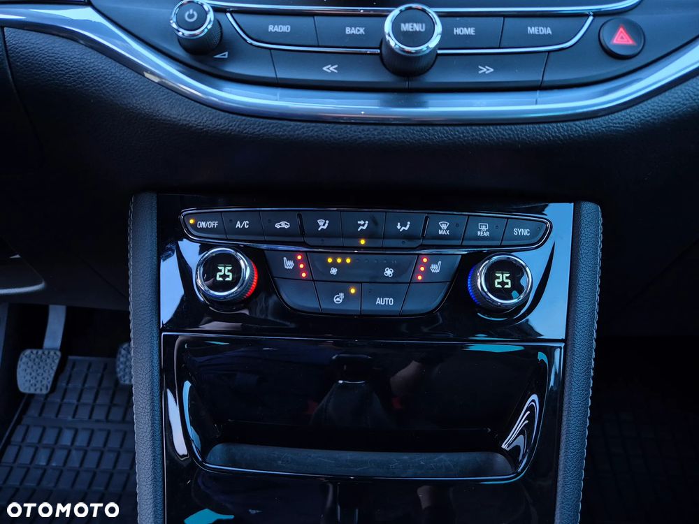 Opel Astra 1.4 Turbo Dynamic - 14