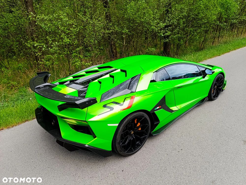 Lamborghini Aventador - 19