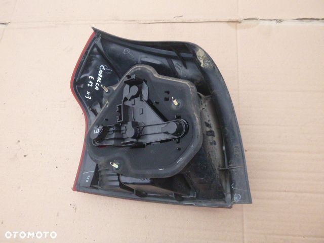 LAMPA PRAWY TYŁ PRAWA TYLNA TOYOTA COROLLA E12 HB - 7
