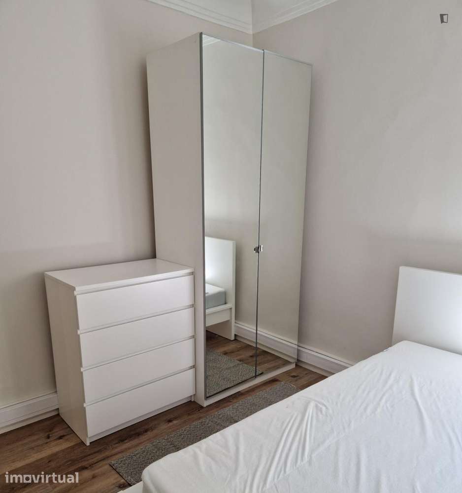 Quarto - localizado em Arroios Lisbon - Grande imagem: 2/7
