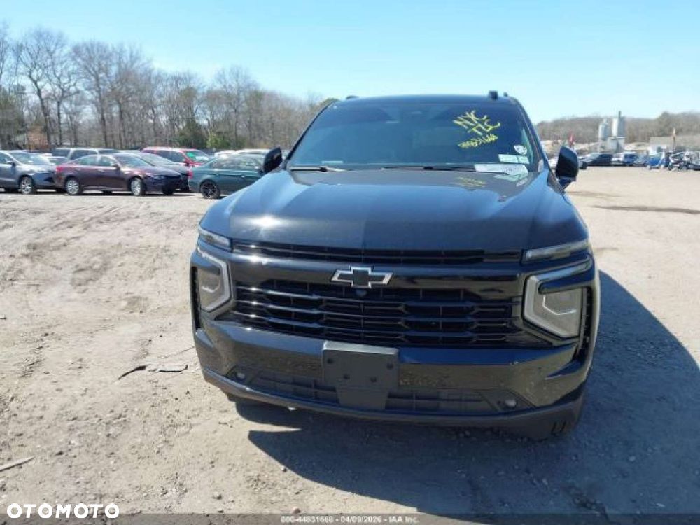 Chevrolet Suburban - 7