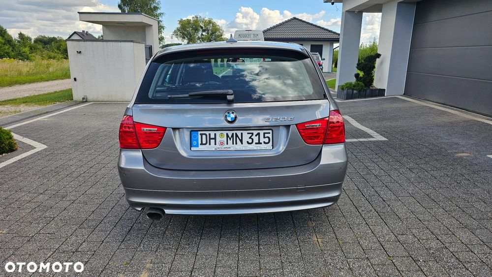 BMW Seria 3 320d - 6