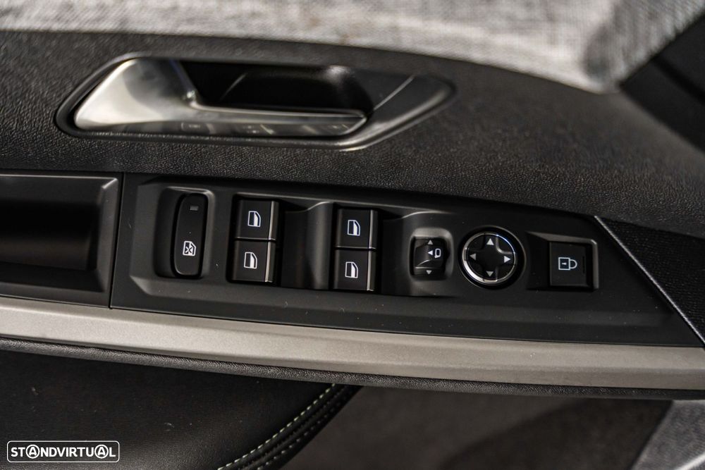 Peugeot 5008 1.2 Hybrid GT e-DCS6 - 25