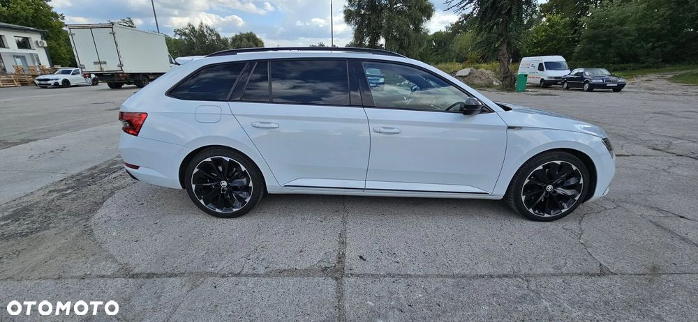 Skoda Superb 2.0 TDI DSG Sportline - 4