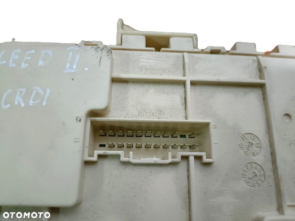 KIA CEED II 2 12-18 1,6 CRDI SKRZYNKA BEZPIECZNIKÓW 91950-A2011 * - 7