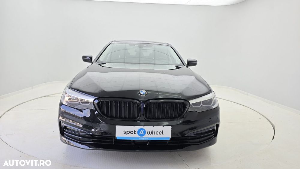 BMW Seria 5 530i xDrive AT - 2