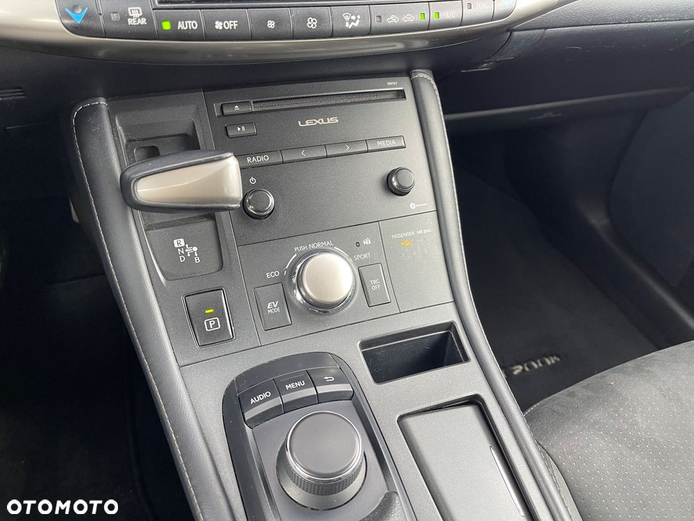 Lexus CT 200h Elegance - 19