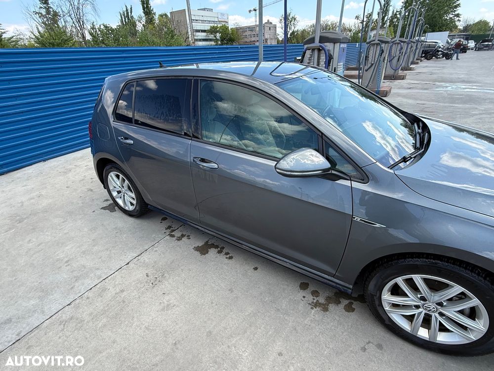 Volkswagen Golf - 13
