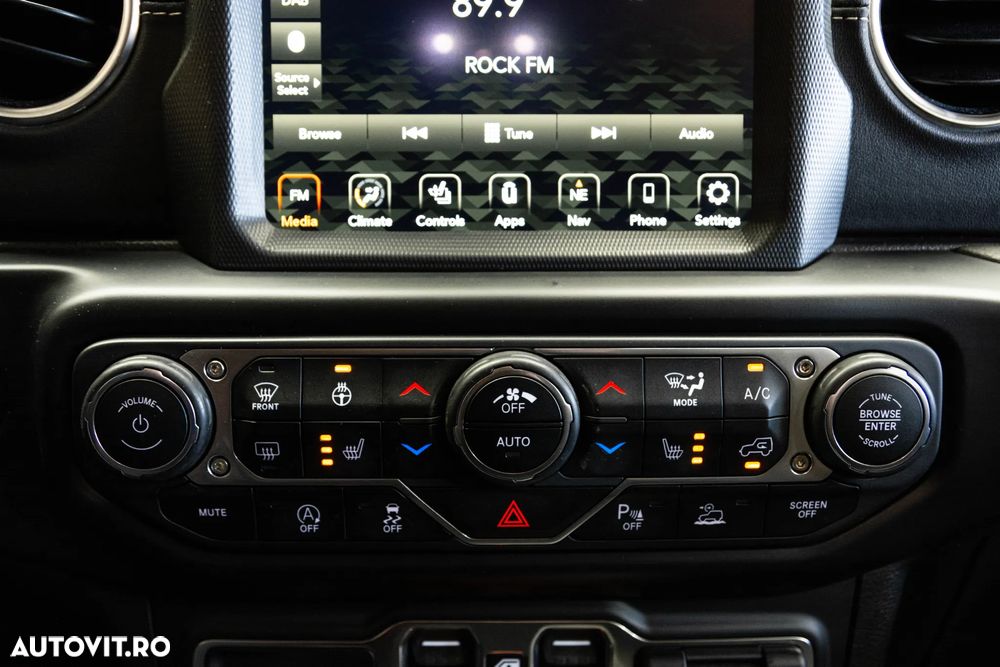 Jeep Gladiator 3.0L V6 Diesel AT8 4x4 264 CP Overland - 22