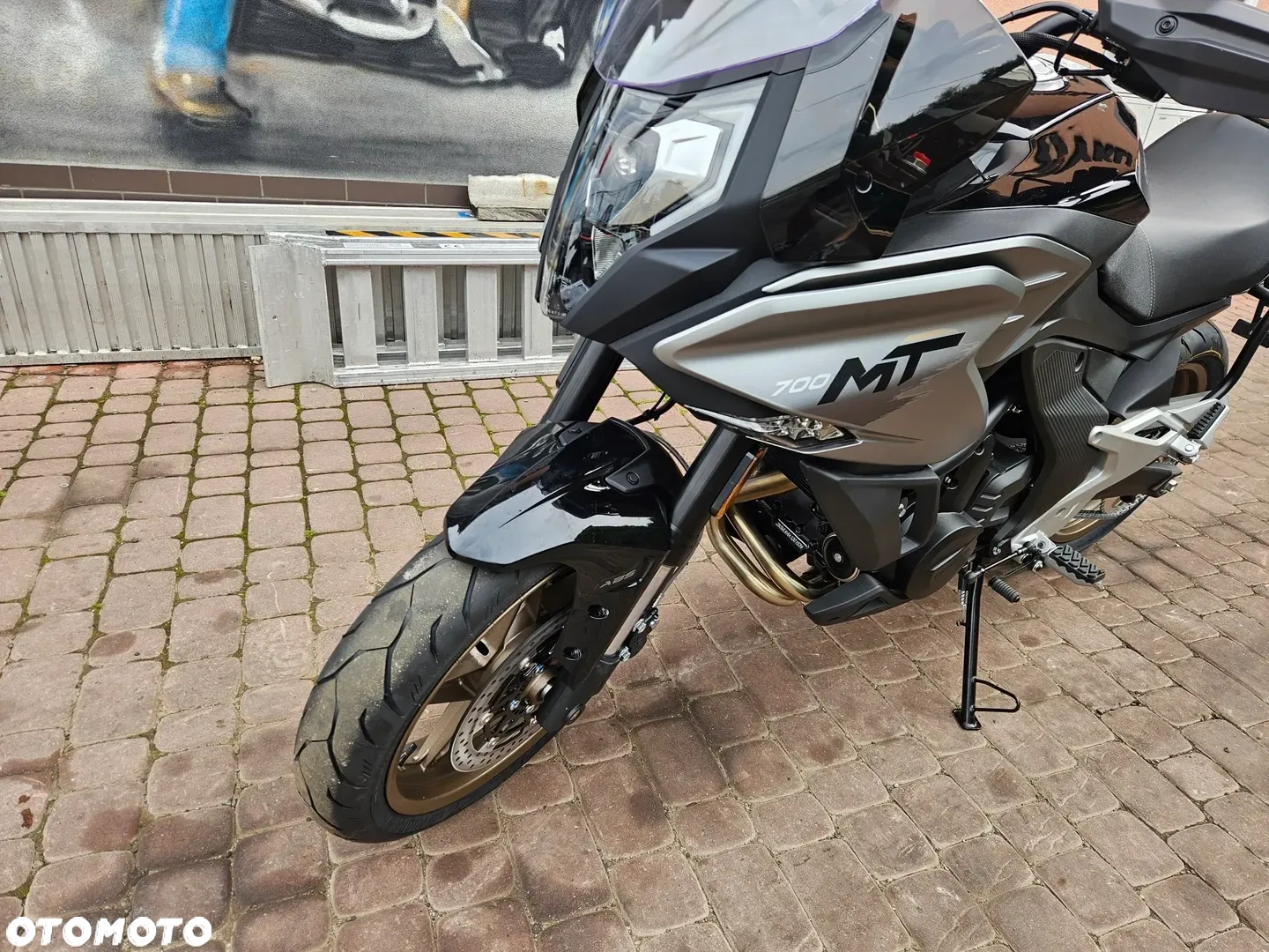 CFMoto MT - 10