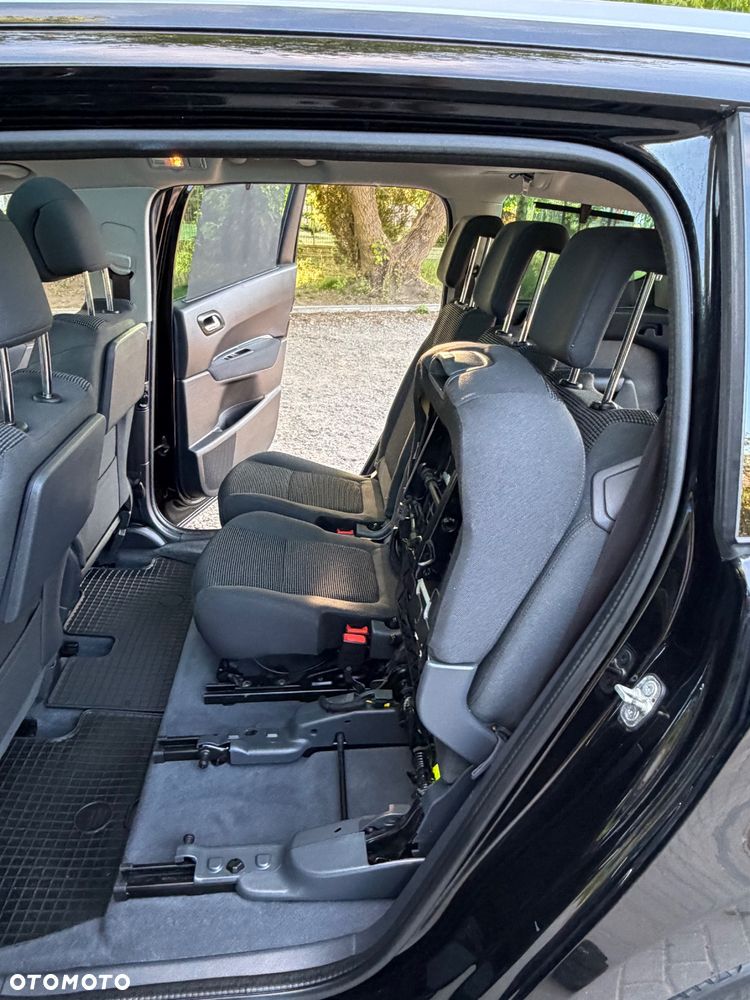 Peugeot 5008 HDI 150 Allure - 22