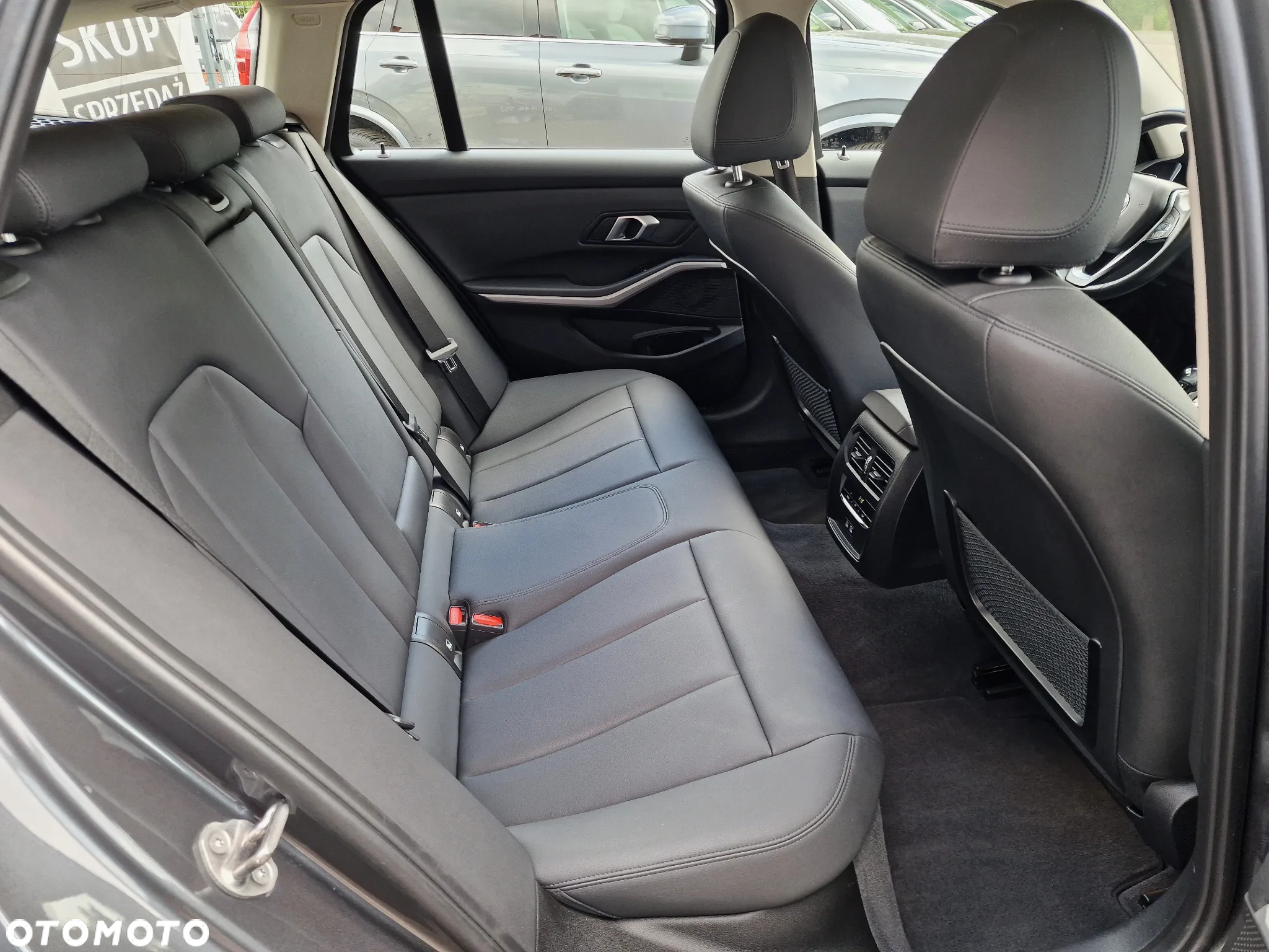 BMW Seria 3 - 18