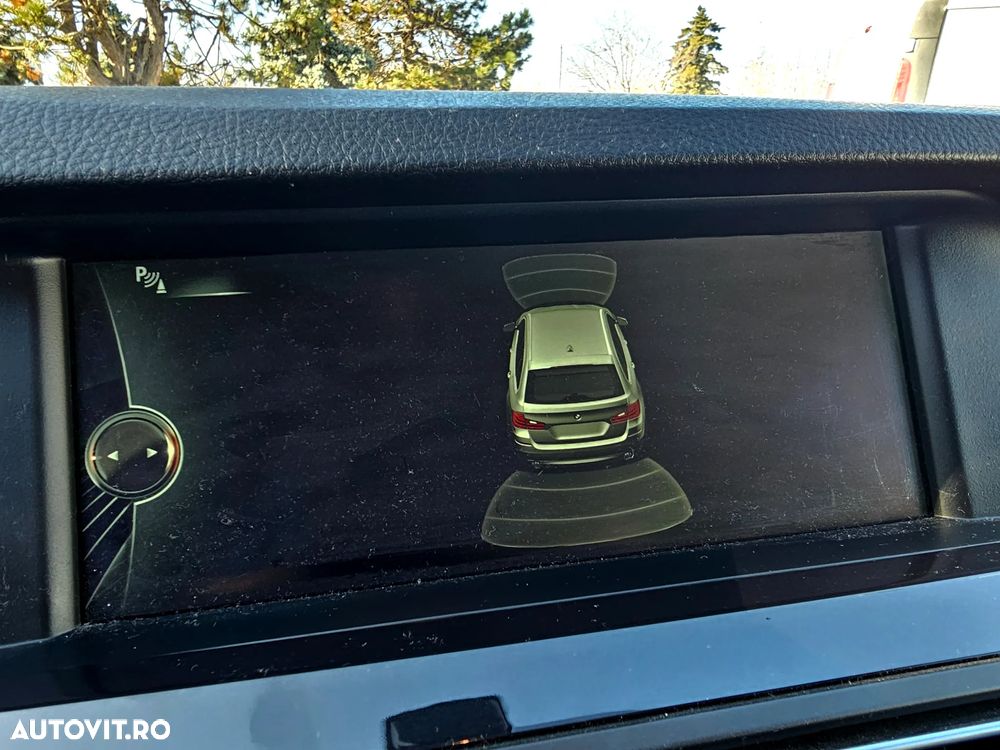 BMW Seria 5 520i Touring Aut. - 28