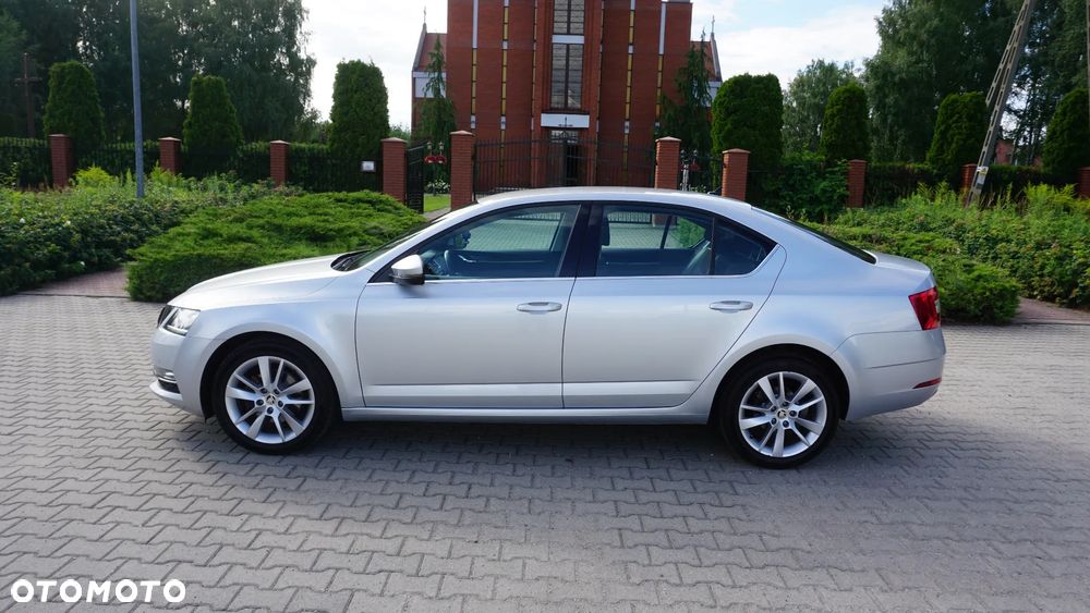 Skoda Octavia 2.0 TDI SCR Style DSG - 6