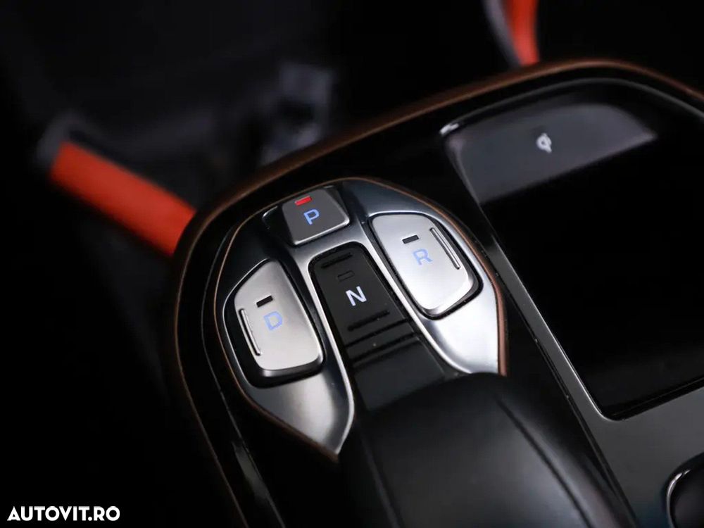 Hyundai IONIQ - 14