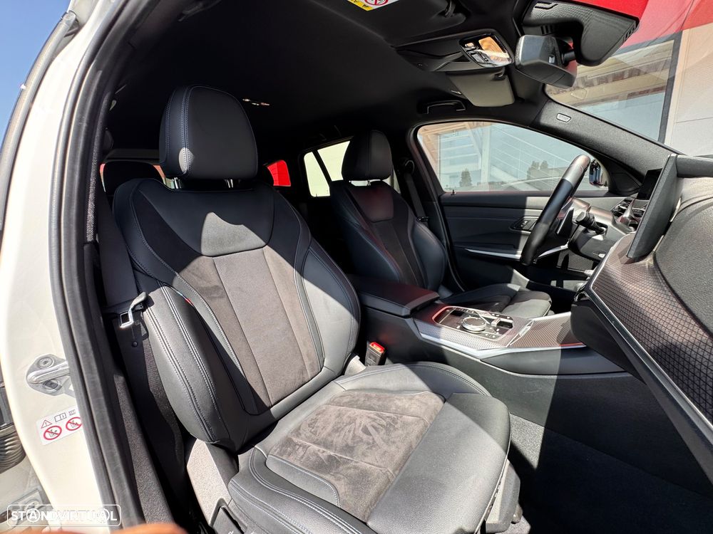 BMW 330 e Aut. M Sport - 32
