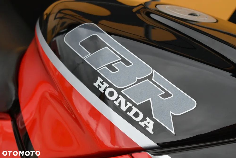 Honda CBR - 35