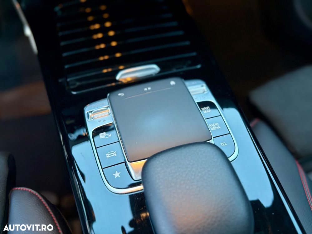 Mercedes-Benz A 200 (BlueEFFICIENCY) 7G-DCT AMG Sport - 25