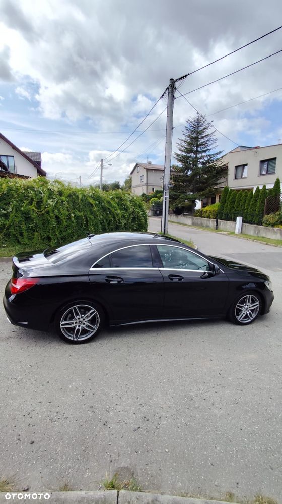 Mercedes-Benz CLA 180 AMG Line - 5