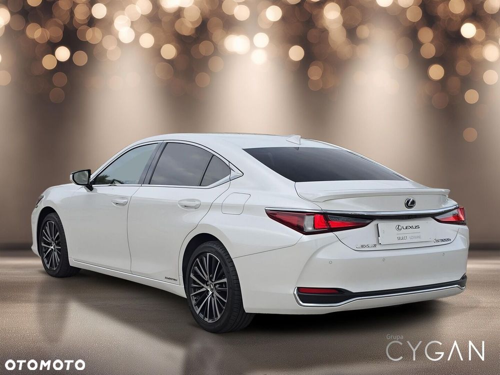 Lexus ES 300h Business Edition - 5
