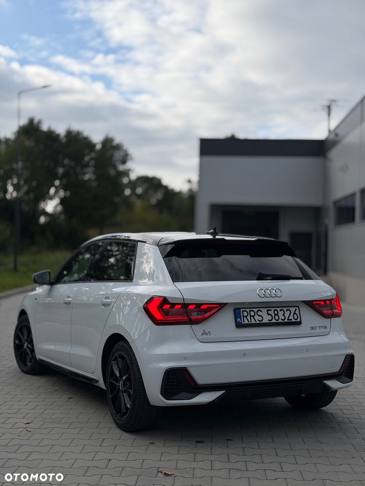 Audi A1 Sportback 30 TFSI S-Line S-tronic - 2