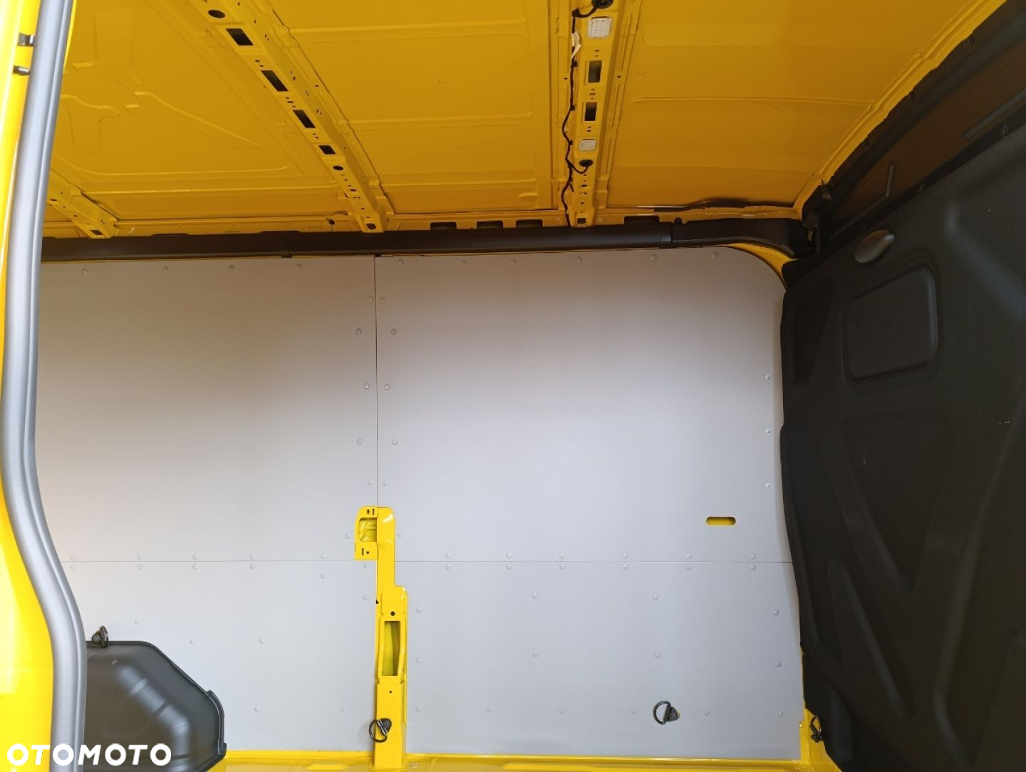 Ford Transit - 13