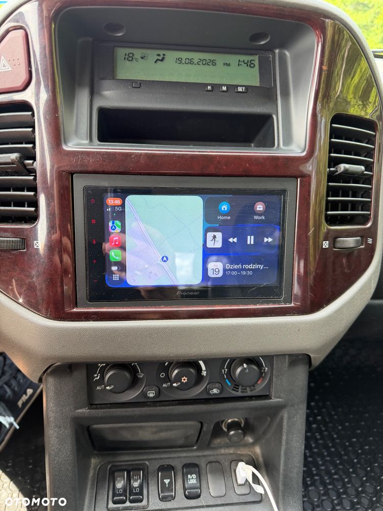 Mitsubishi Pajero - 14