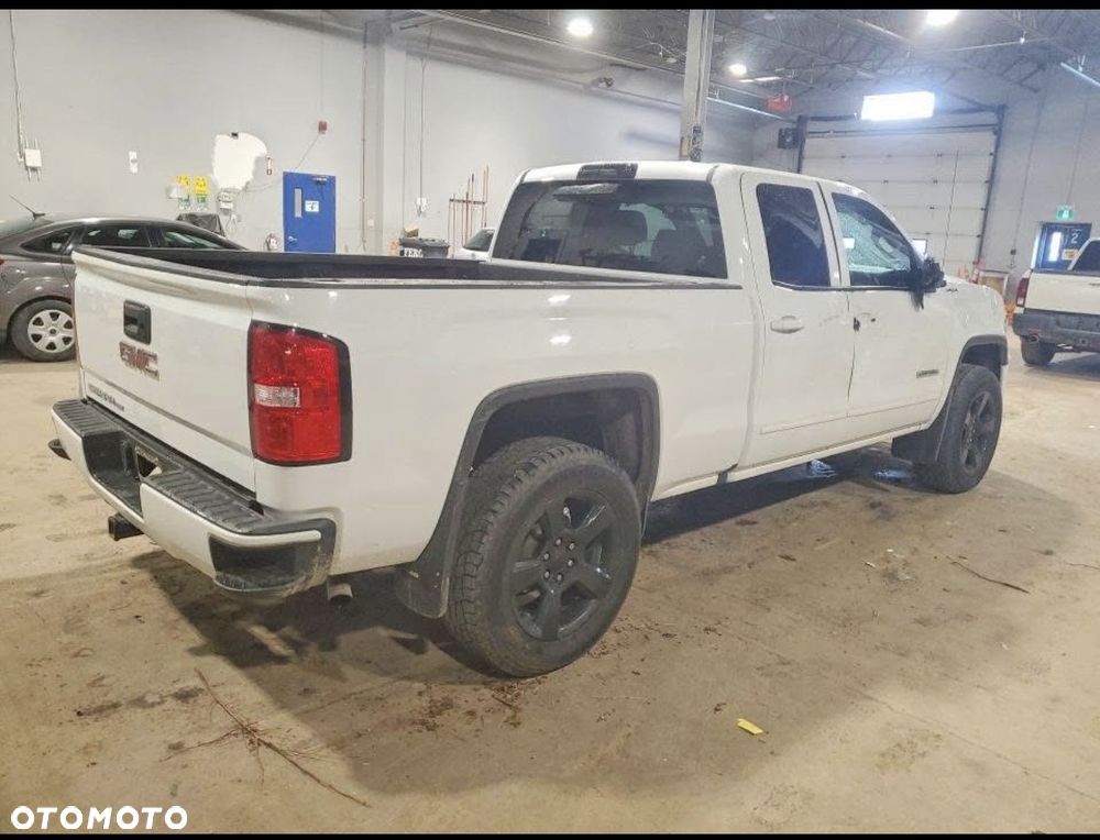 GMC Sierra - 3