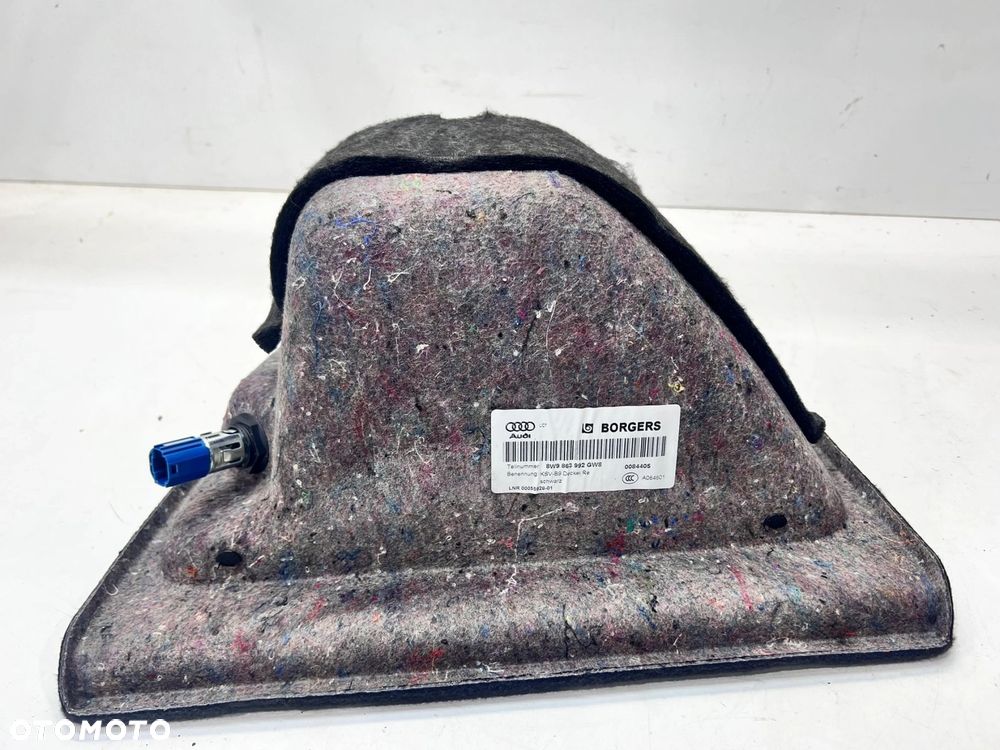 TAPICERKA BOCZEK BAGAŻNIKA AUDI A4 B9 8W9863992 - 5