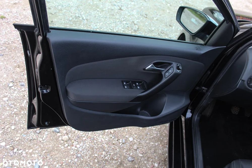 Volkswagen Polo 1.2 12V Comfortline - 16