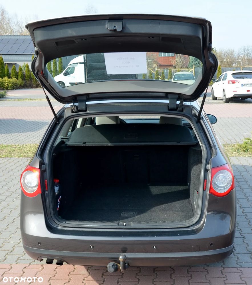 Volkswagen Passat - 10