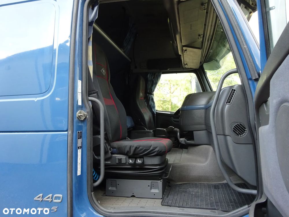 Volvo - 9