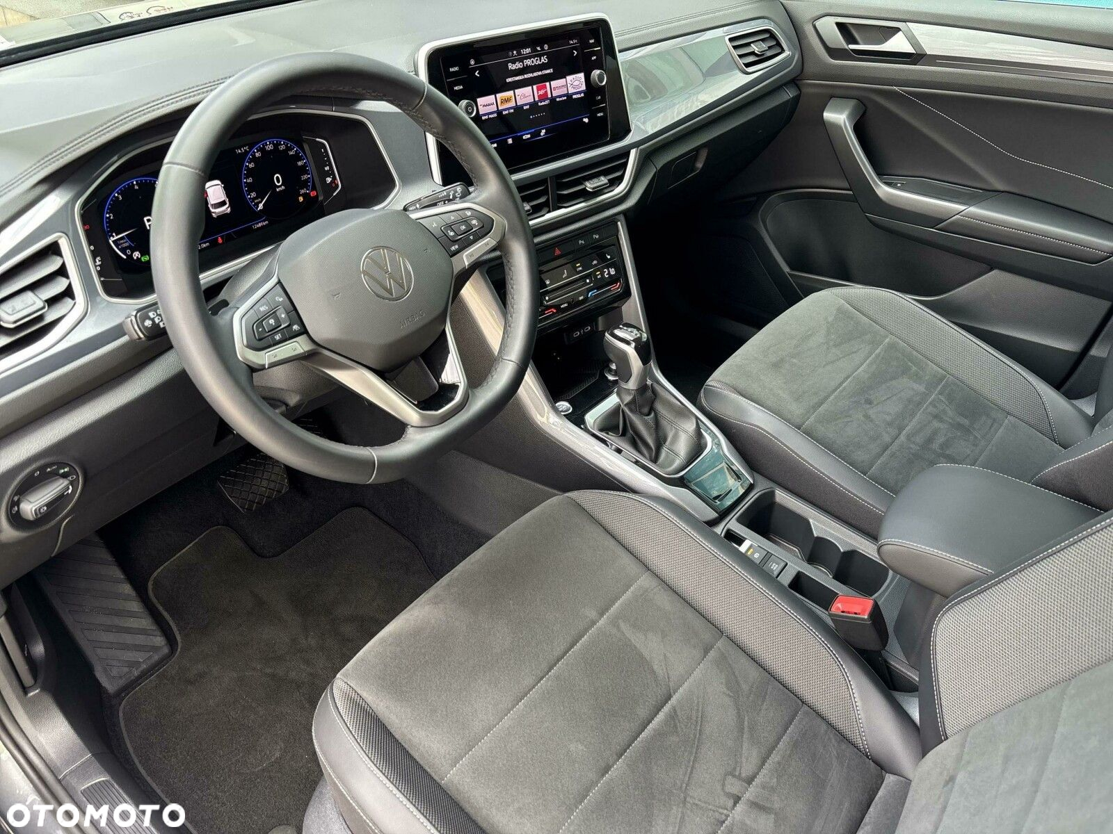 Volkswagen T-Roc - 10