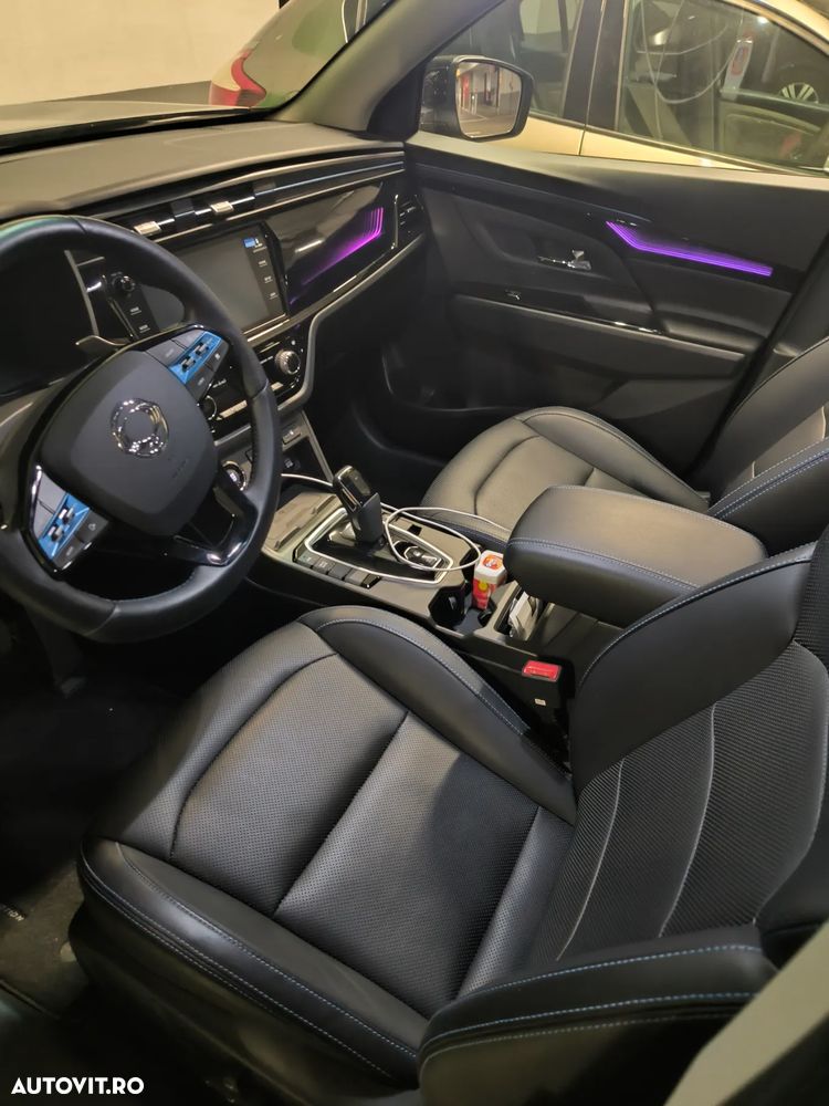 SsangYong Korando e-Motion 61.5 kW Premium - 9