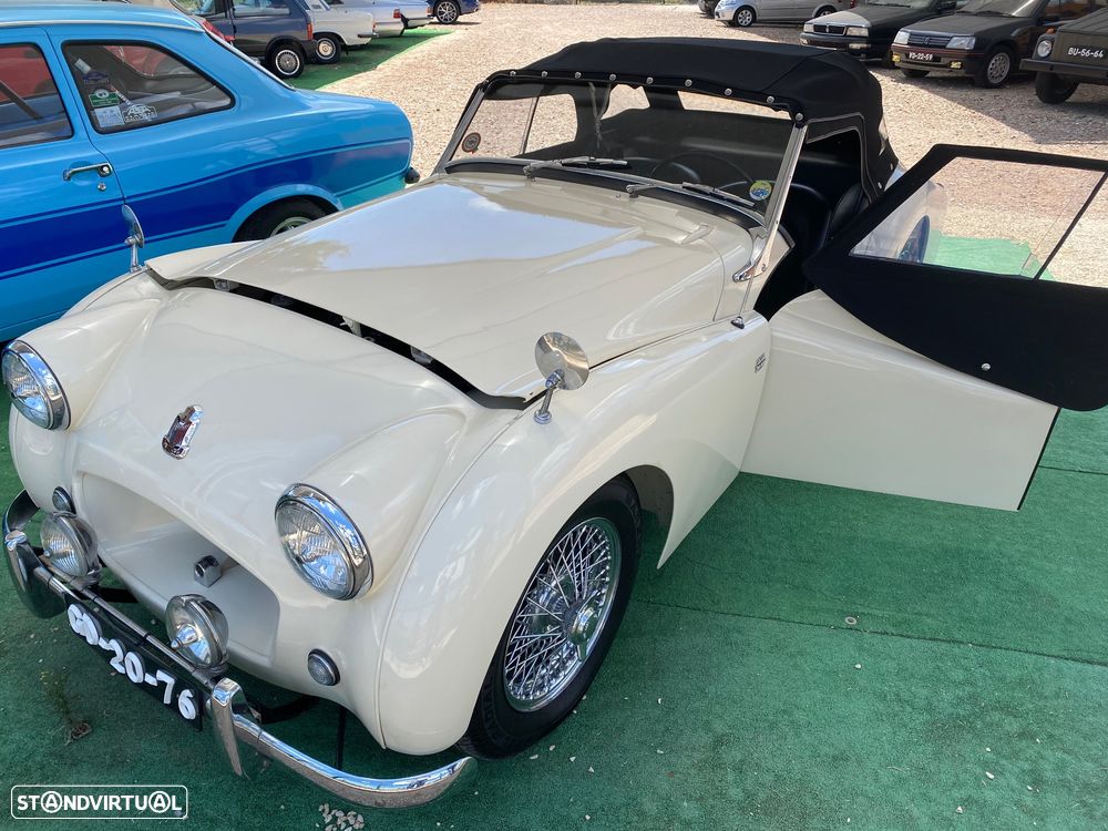 Triumph TR2 - 10