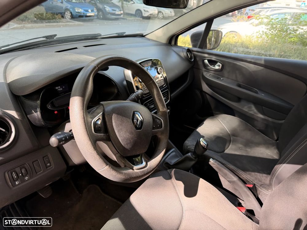 Renault Clio 1.5 dCi Exclusive - 10