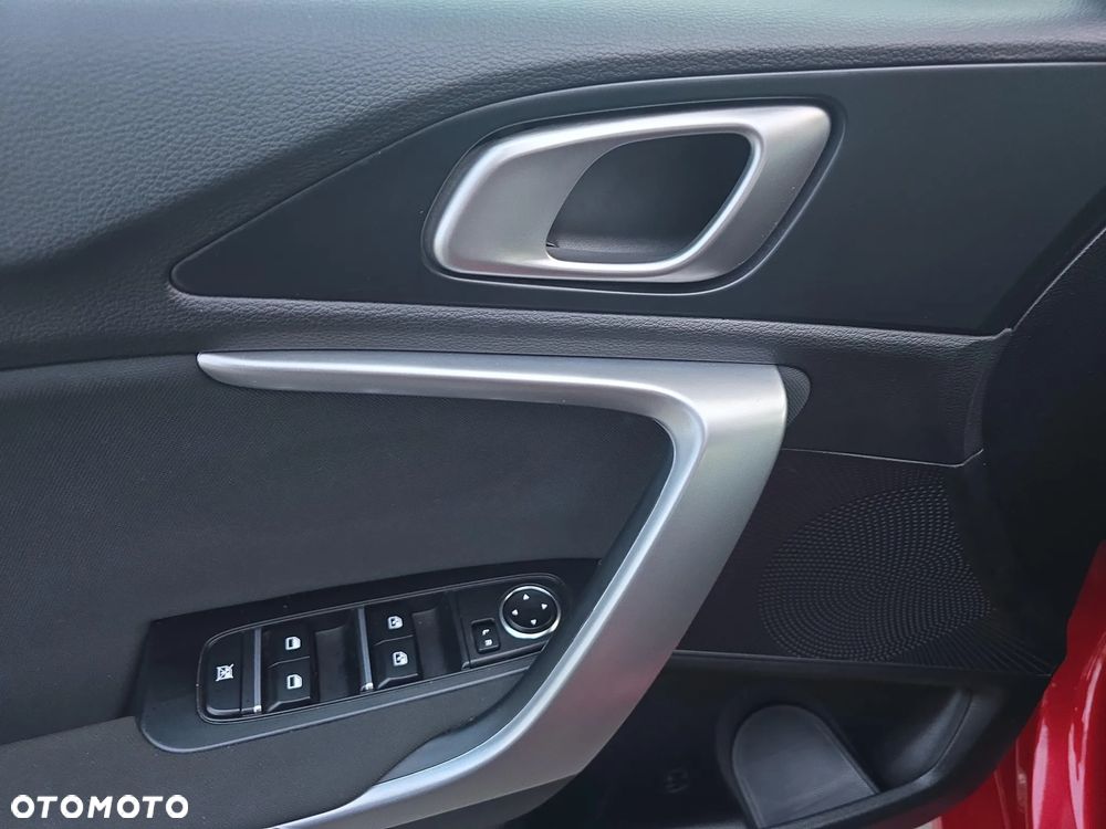 Kia Ceed 1.5 T-GDI M - 10