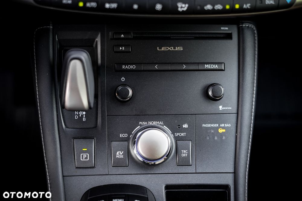 Lexus CT 200h Elite EU6 - 18