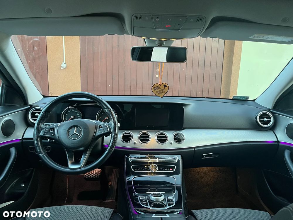 Mercedes-Benz Klasa E - 11