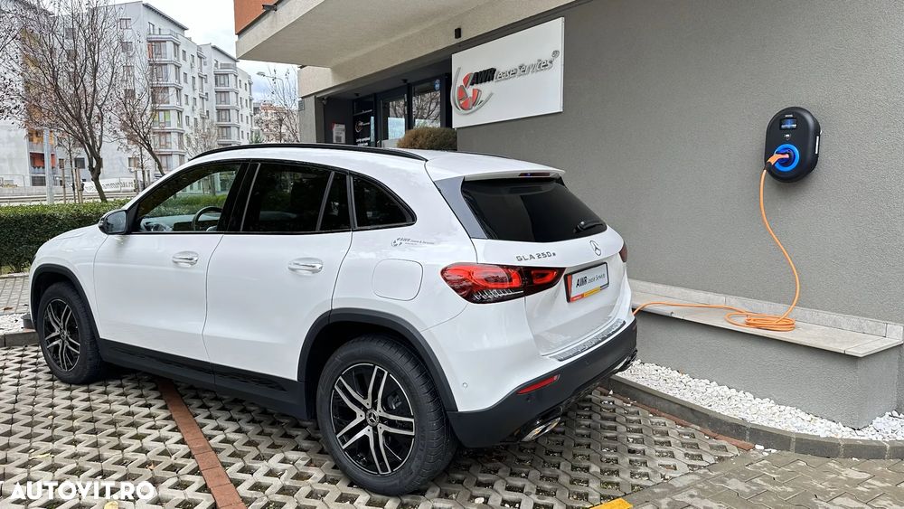 Mercedes-Benz GLA 250 e - 22