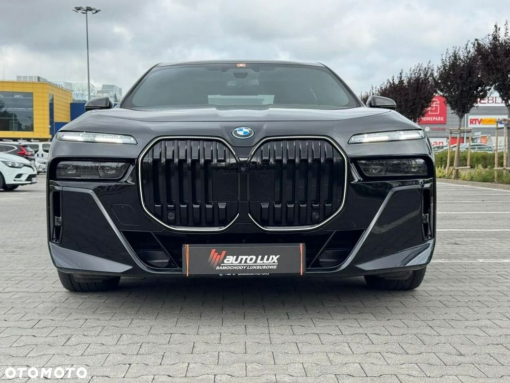 BMW Seria 7 750i xDrive - 6