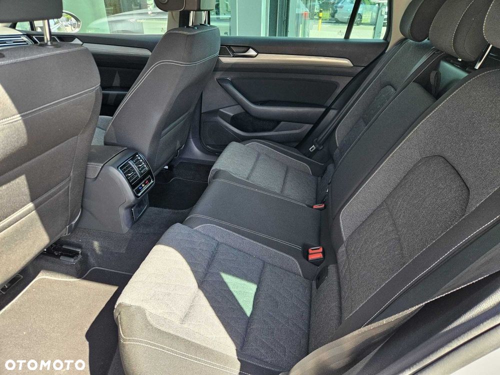 Volkswagen Passat 2.0 TDI EVO Business DSG - 22