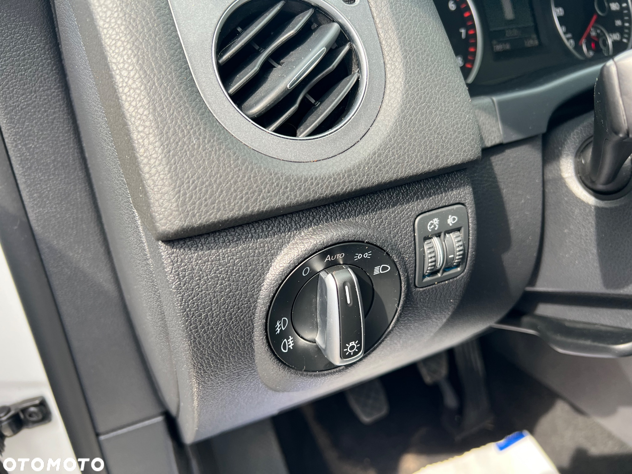 Volkswagen Tiguan 1.4 TSI 4Motion Exclusive - 16