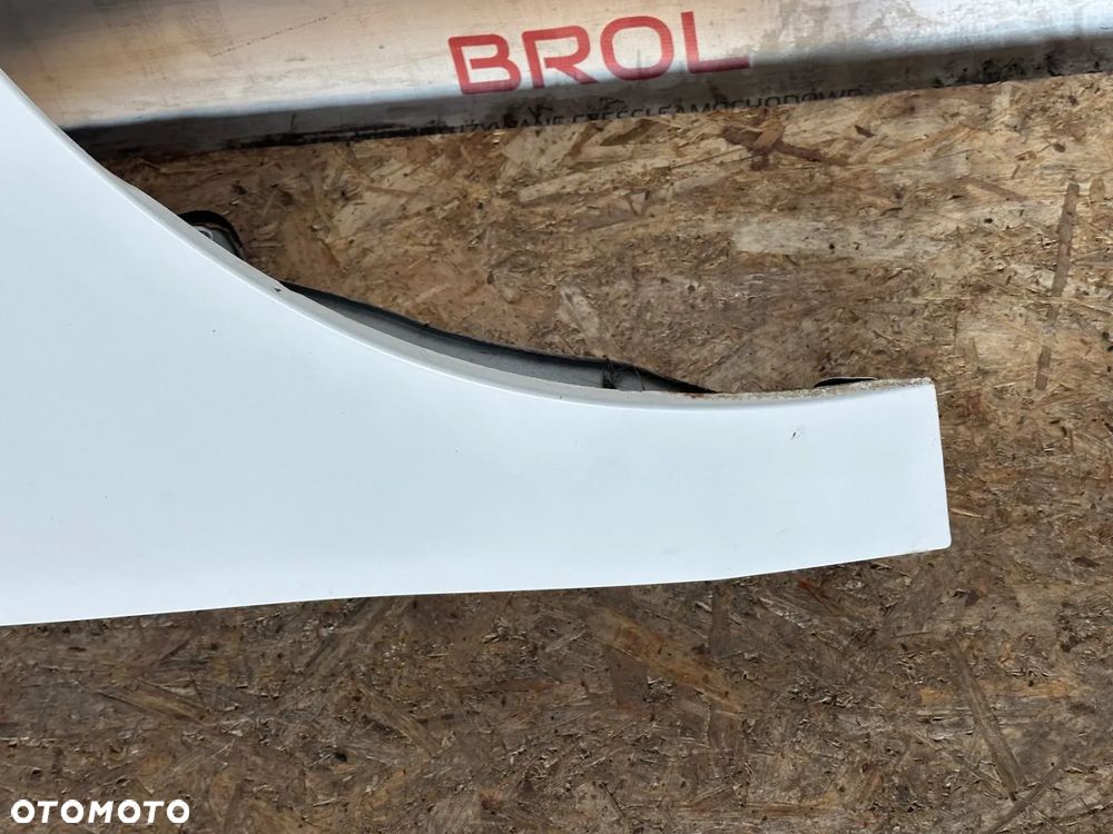BŁOTNIK PRZEDNI PRAWY FIAT 500 - 4