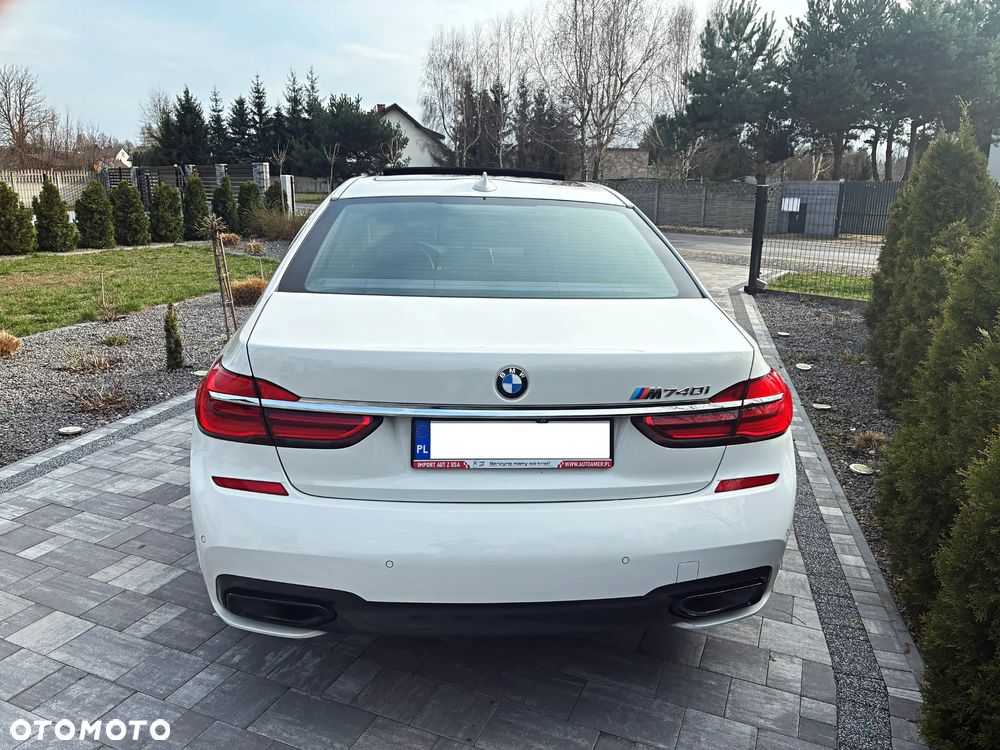 BMW Seria 7 740Li - 19