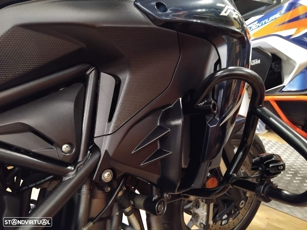 Benelli TRK 502 - 8