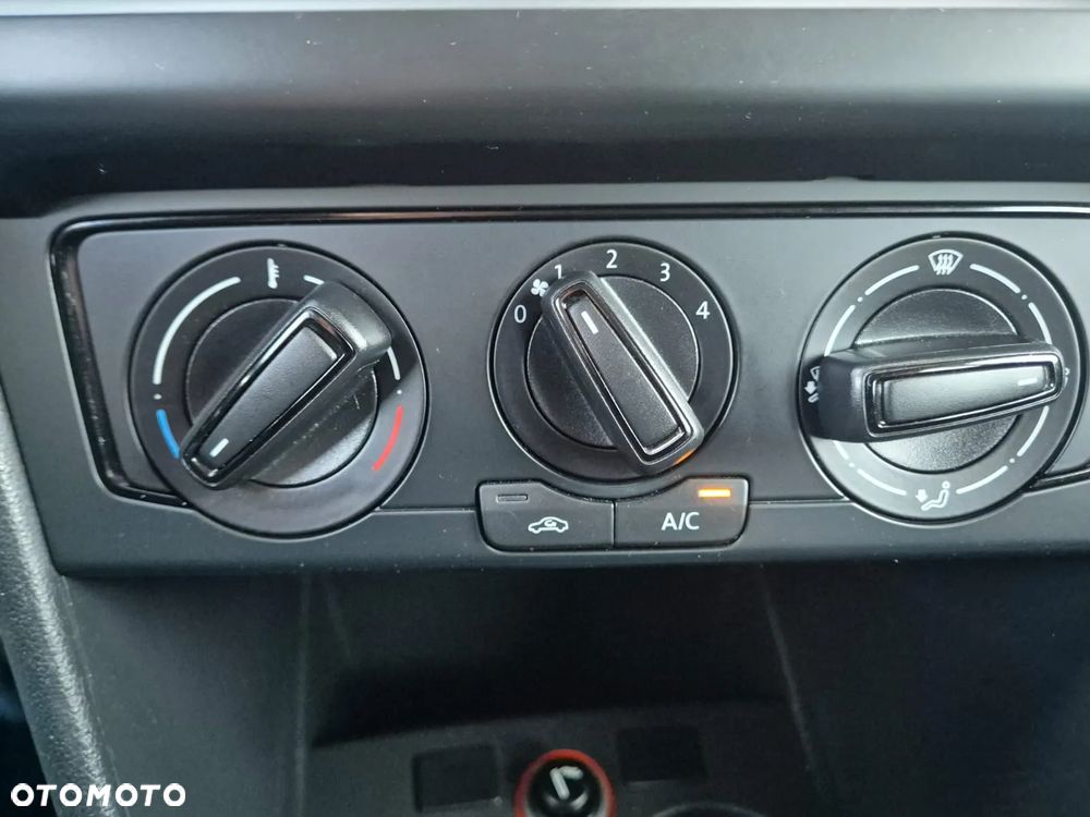 Volkswagen Polo - 18