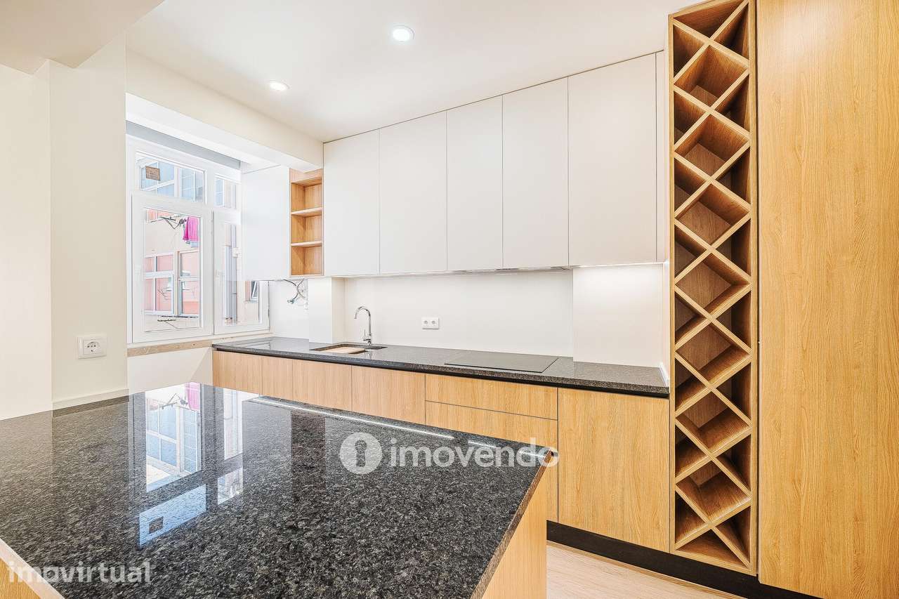 Apartamento T2 totalmente renovado e pronto a habitar, em Moscavide - Grande imagem: 3/35